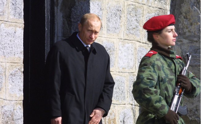 逆襲のプーチン。元スパイ襲撃で外交官追放…欧州は戦争状態へ