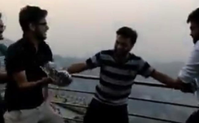 a549708edfa6cc5e3d2b3d6eff05dada copy