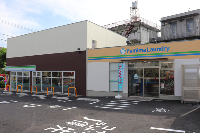 コインランドリー外観㈰