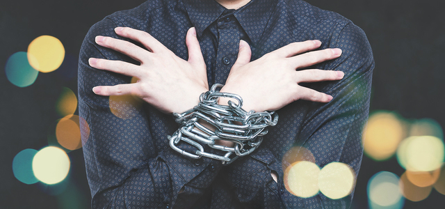 new_pixta_27864355_S