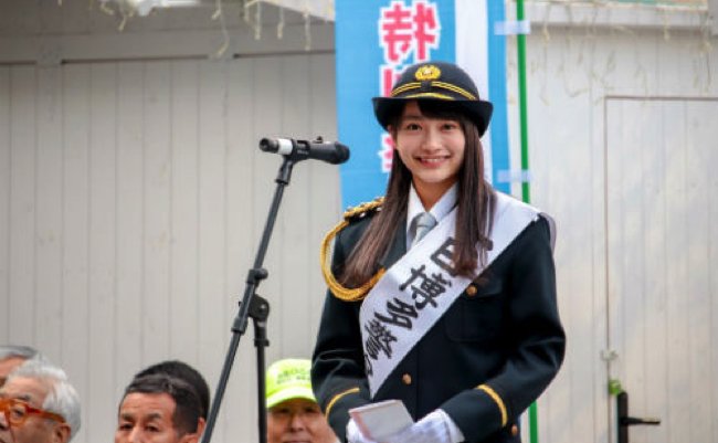 154373536640759300 copy