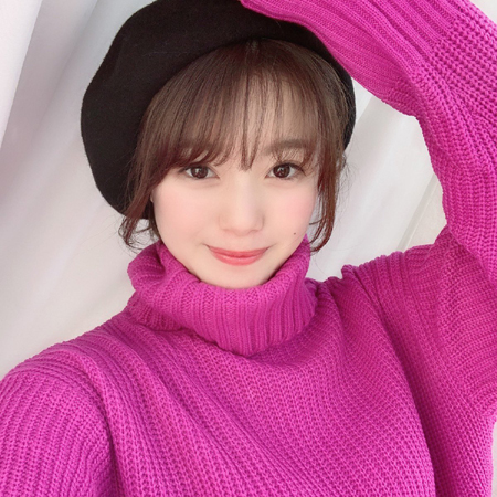 美少女“ほのぴぴ”萩田帆風の“萌え袖ニット”が話題!