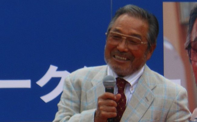 712px-Yoshio_Koide_at_Tsukuba_Creo_Square copy