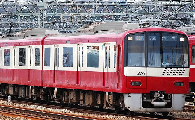 1280px-Keikyu_1000_series_EMU_(II)_421
