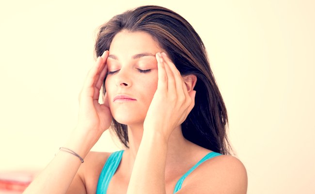 鍼灸師が教える冬場の目の乾燥や涙目の予防法。眼球への血流ケア