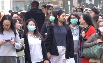People_wear_mask_in_Causeway_Bay_202001