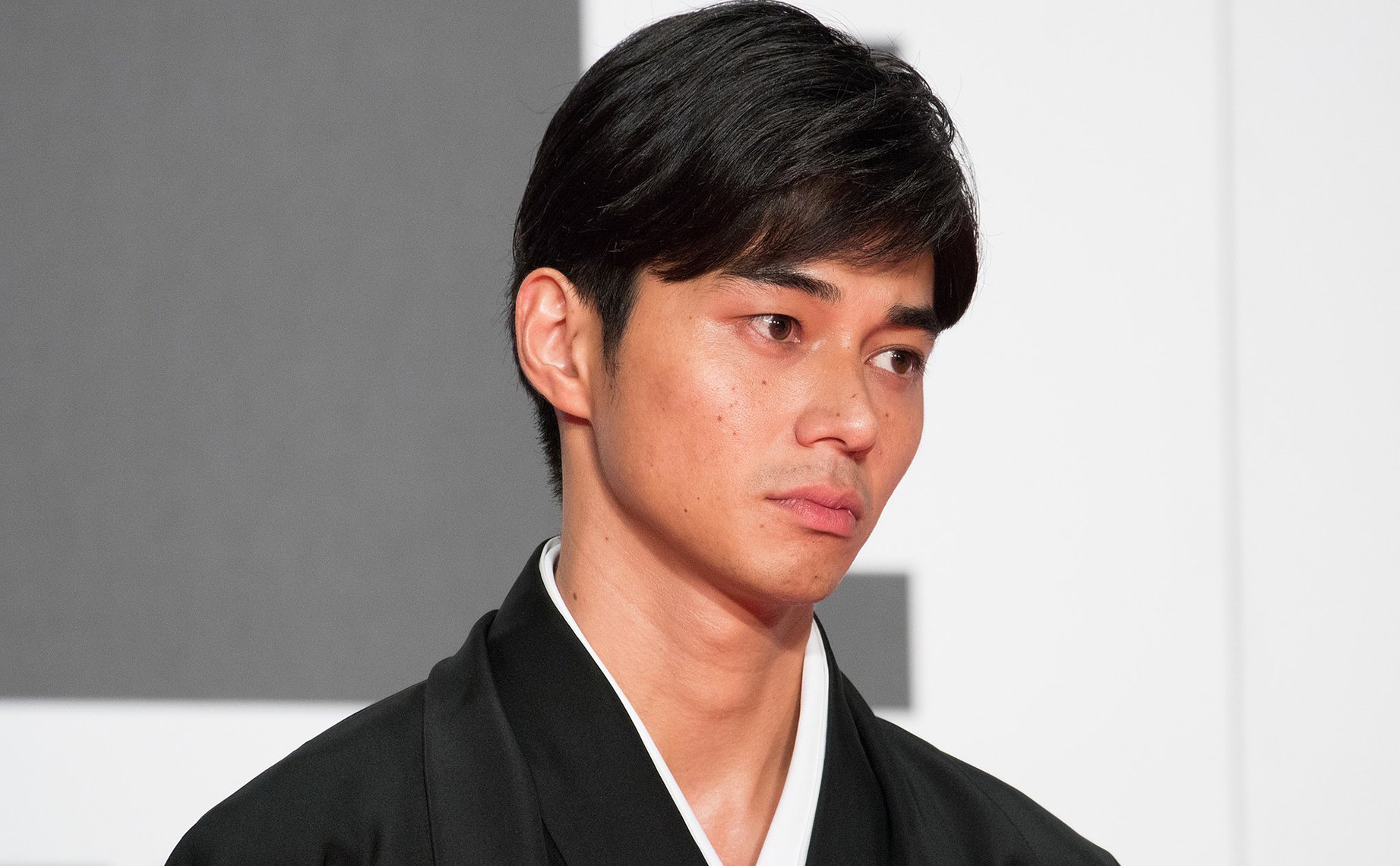 東出昌大が俳優やめて 猟師 に 女性の次は鹿や猪をハント スピオフドラマ 全裸俳優 オファー情報で一発逆転なるか まぐまぐニュース