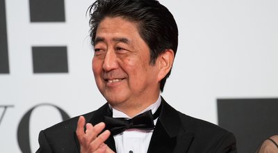 Prime_Minister_Abe_Shinzo_at_Opening_Ceremony_of_the_Tokyo_International_Film_Festival_2016_(32831191783)