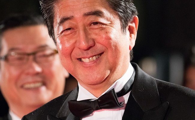 Prime_Minister_Abe_Shinzo_at_Opening_Ceremony_of_the_Tokyo_International_Film_Festival_2016_(33488189702)