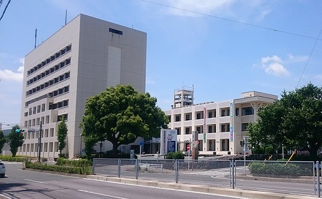 1280px-Gamagori_City_Hall_(2018-06-03)_08