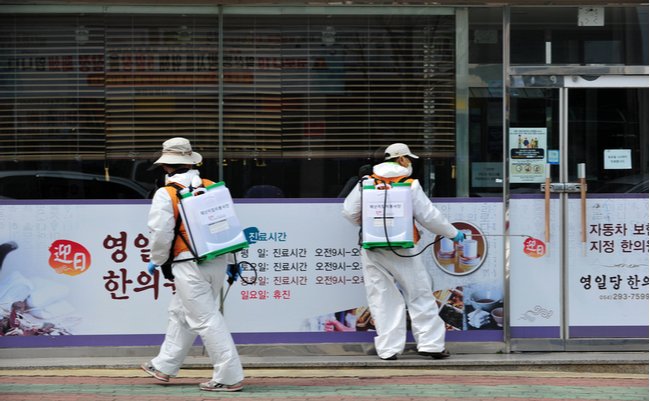 韓国の意識が変わった。新型コロナ感染者数を抑え込む隣国の現実