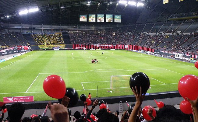 1024px-Sapporodome20131103