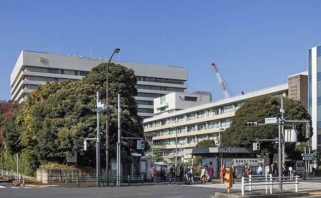 Keio_University_Hospital_2014