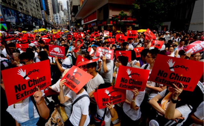 賭けに出た習近平。コロナ対応の失敗を“香港併合”で揉み消す中国の魂胆