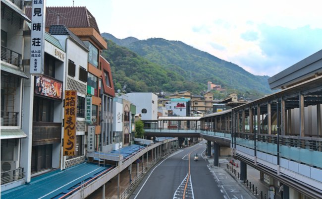 shutterstock_1735430381