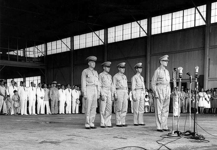 Douglas_MacArthur_at_Philippine_Army