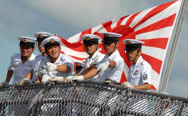 071015-N-4965F-006
PEARL HARBOR, Hawaii (Oct. 15, 2007) - Sailors aboard Japanese destroyer JS KONGO (DDG 173) watch pierside line handlers as the ship moors pierside Naval Station Pearl Harbor. Kongo is the first Japanese ship with the capability to detect, track and intercept short- to medium-range ballistic missiles. Later this year, Kongo is scheduled to conduct a flight test designated Japan Flight Test Mission-1, at Pacific Missile Range Facility, Hawaii. U.S. Navy photo by Mass Communication Specialist 1st Class James E. Foehl (RELEASED)