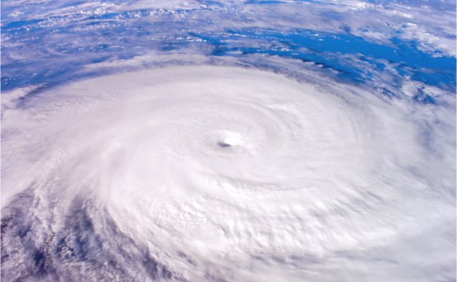 「猛烈な強さの台風」で日本を救え！ 50年分の電力を生む夢の新技術