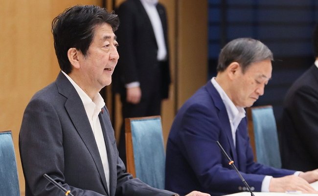 菅首相の6人任命拒否で暴かれた、安倍前首相が犯していた憲法違反