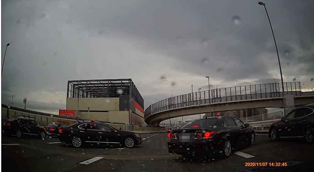 菅首相_首都高車列_モザあり