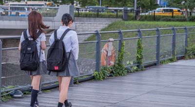 横浜スカートめくり