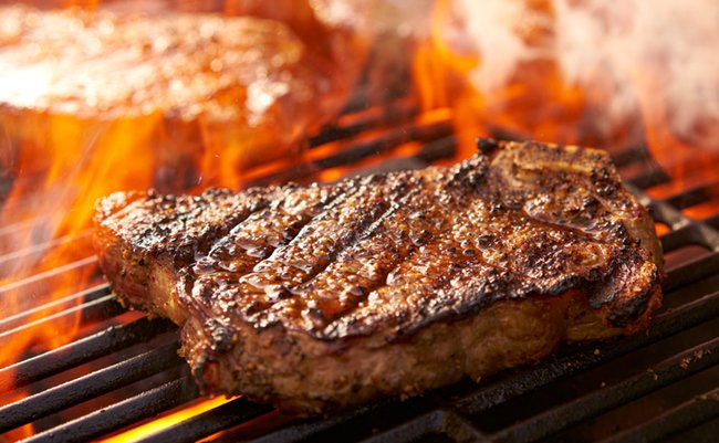 2040年頃か。ステーキの本場アメリカから「本物の肉」が消える日
