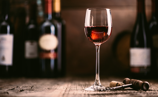 企業の業務管理はワイングラス型より「ぐい飲み型」の方が良いワケ