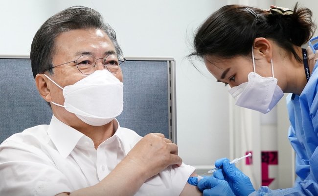 日本は大丈夫か。韓国40代女性がワクチン接種後に出た副作用の深刻度