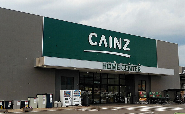 2560px-CAINZ-Kousai-NewCI