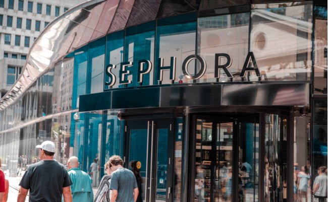 フランスの小売店「セフォラ」に学ぶ、“小型店舗”出店加速のメリット