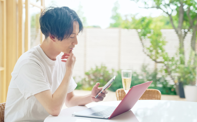 shutterstock_1971593354