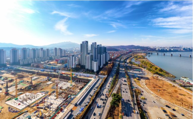 歴代最多の受験者数。韓国版「宅建」資格試験に老若男女が群がるワケ 歴代最多の受験者数。韓国版「宅建」資格試験に老若男女が群がるワケ