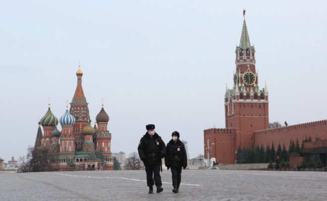 shutterstock_1693617628