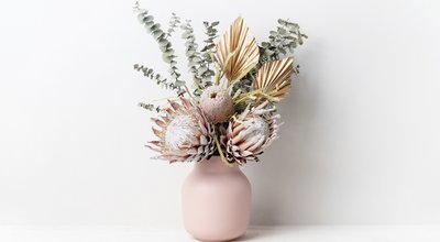 Beautiful,Dried,Flower,Arrangement,In,A,Stylish,Pink,Vase.,In