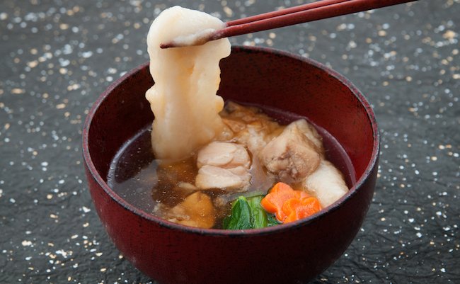 角餅、丸餅、味噌、すまし…なぜ、日本人はお正月にお雑煮を食べるのか？
