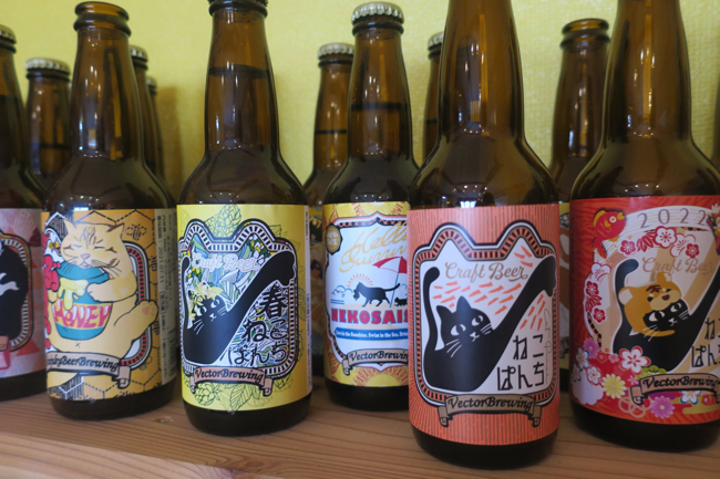 “強烈ではないが、しっかりとしたパンチがあるビール”ということで「ねこぱんち」