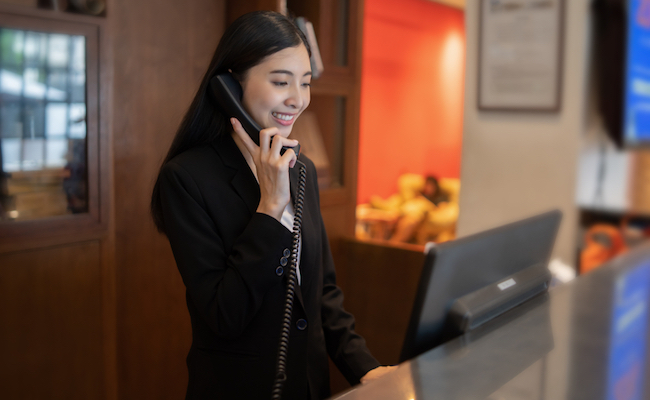 Welcome,To,The,Hotel,happy,Young,Asian,Woman,Hotel,Receptionist,Worker