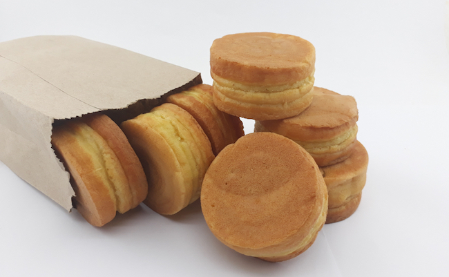 Imagawayaki,,Obanyaki,,Japanese,Style,Pancake,On,White,Background,With,Copy