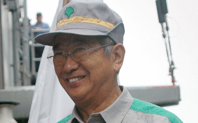 Shintaro_Ishihara,_2006-Sep-1_Rev