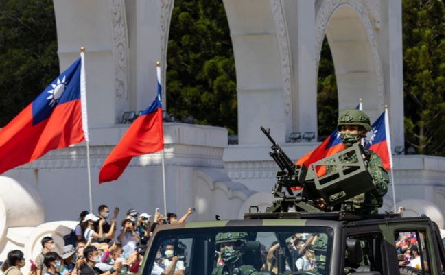 shutterstock_2056330952