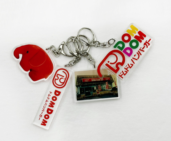 キャラクターを活用したオリジナルグッズが続々と展開