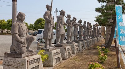 AKO, JAPAN - JULY 18, 2016: Statues of famous 47 ronin in the Oishi Shrine. Shrine is dedicated to 47 loyal samurai (described in Chusingura tale) and is located on the grounds of Ako Castle, Japan