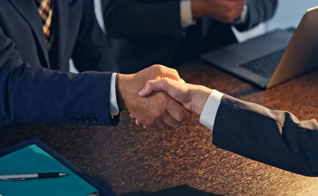 Shutterstock_2250389305