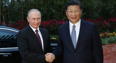 Russian,President,Vladimir,Putin,(l),Shakes,Hands,With,Chinese,President