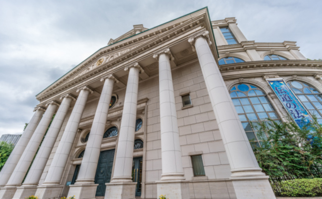 Shutterstock_711260833