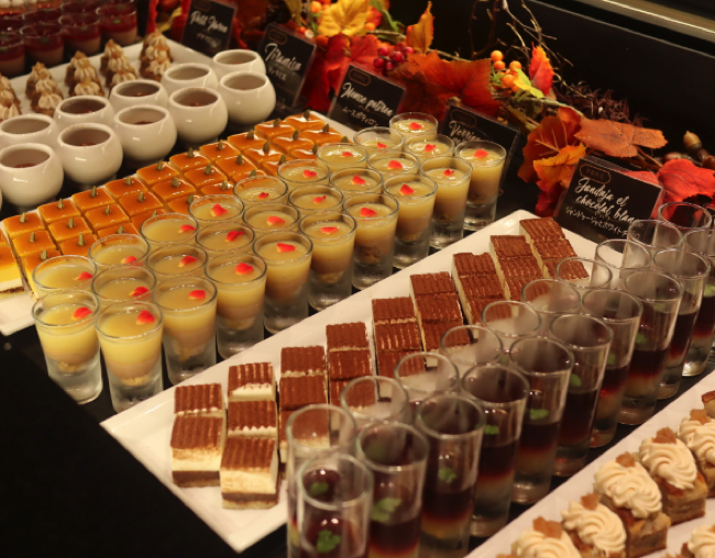 ジェラート＆デザートビュッフェは食べ放題のみで利用することができる