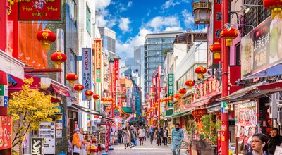 KOBE, JAPAN - DECEMBER 17, 2015: Chinatown district of Kobe. It is one of three designated Chinatowns in Japan.
