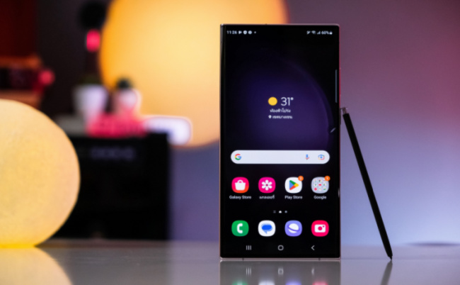 Shutterstock_2257196321