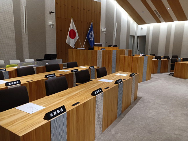 駐屯地設置と反撃能力ミサイルで賛否が割れる石垣市議会 筆者撮影