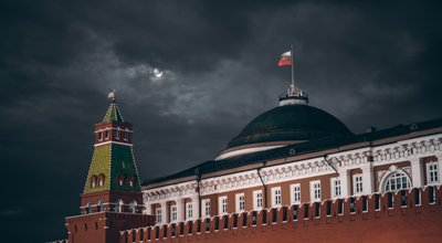Night,Shot:,Kremlin,Moscow,Dome,Of,Senate,Building,,A,Red